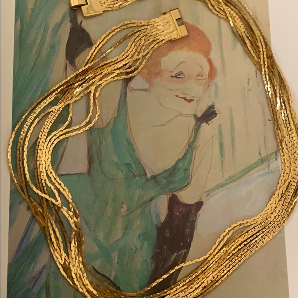Vintage gold tone necklace